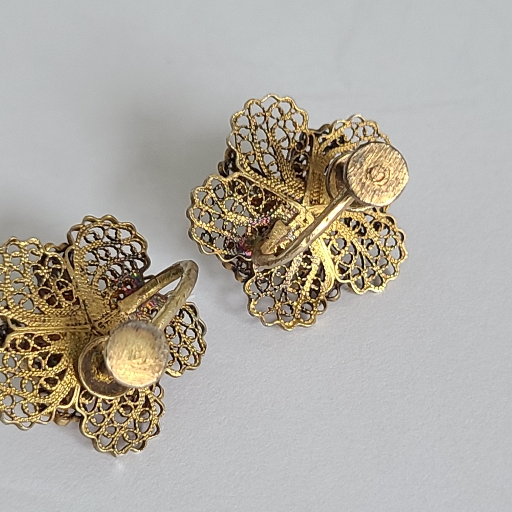 Vintage Chunky Filigree Flower Gold Sterling Silver Stud Screw Back Earrings - Picture 6 of 6